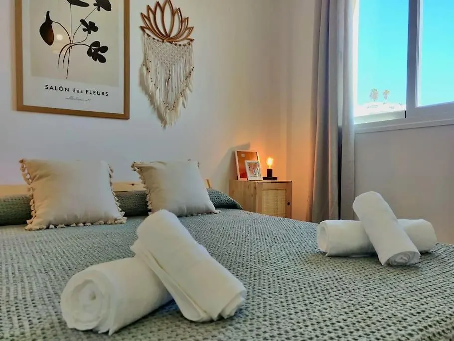 Apartamento Moderno Con Vistas Al Mar, Piscina & Parking Fuengirola Spain