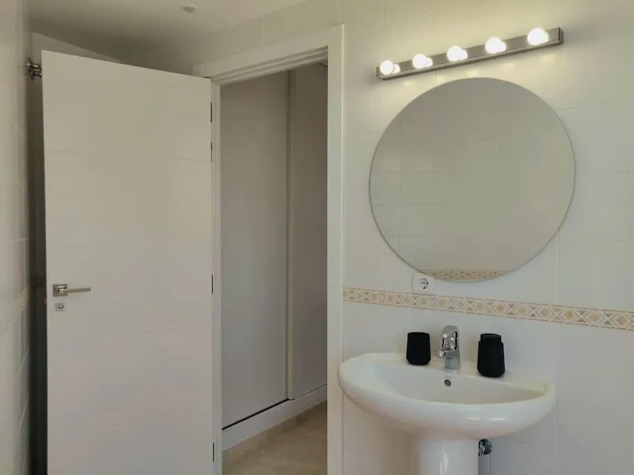 Apartamento Moderno Con Vistas Al Mar, Piscina & Parking Fuengirola Spanje