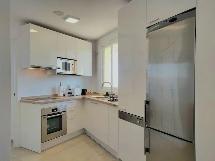 Apartamento Moderno Con Vistas Al Mar, Piscina & Parking Fuengirola 0*,