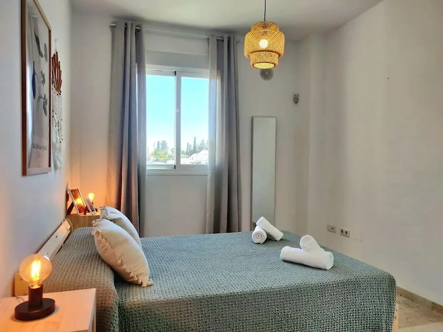 Apartamento Moderno Con Vistas Al Mar, Piscina & Parking Fuengirola 0*,